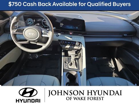 New 2026 Hyundai Elantra Limited image 18