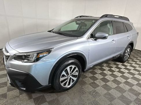 Used 2021 Subaru Outback Premium AWD/4WD image 6