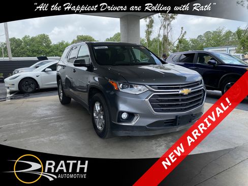Used 2019 Chevrolet Traverse LT FWD image 1