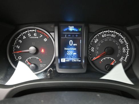 Used 2022 Toyota Tacoma SR AWD/4WD image 3