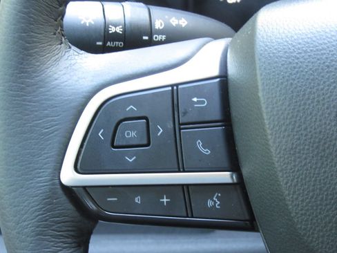 Certified 2025 Toyota Sienna XLE w/ XLE Plus Package AWD/4WD image 29