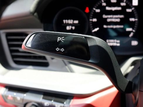 Used 2020 Porsche 911 Carrera RWD image 23