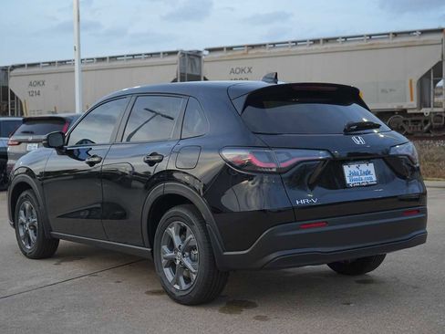 New 2026 Honda HR-V LX image 4