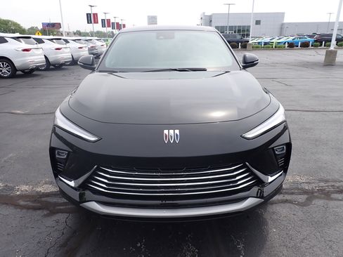 New 2025 Buick Envista Preferred image 2