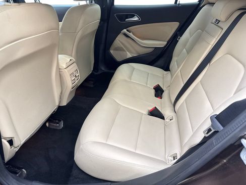 Used 2018 Mercedes-Benz GLA 250 image 31