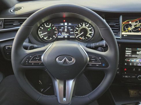 Certified 2025 INFINITI QX55 Essential image 22
