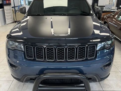 Used 2020 Jeep Grand Cherokee Trailhawk w/ Trailhawk Luxury Group AWD/4WD image 2