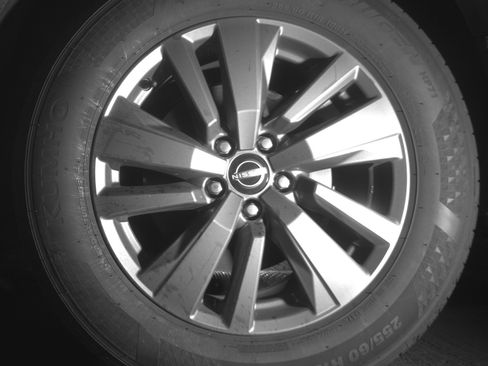 Used 2025 Nissan Pathfinder SV image 14