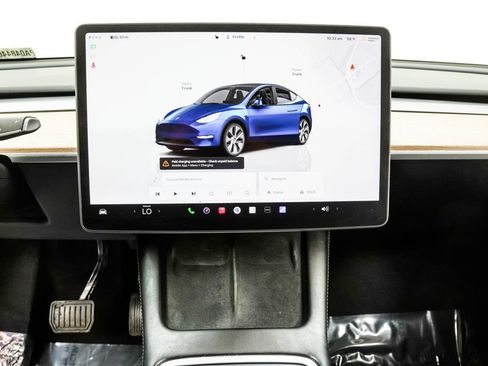 Used 2023 Tesla Model Y Performance AWD/4WD image 25