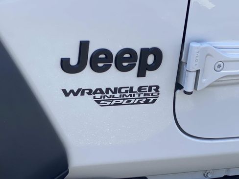 Certified 2021 Jeep Wrangler Unlimited Sport AWD/4WD image 12