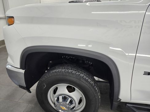 Used 2024 Chevrolet Silverado 3500 LT w/ Convenience Package image 37