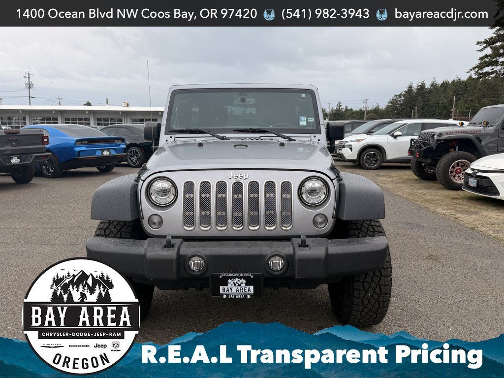 Used 2017 Jeep Wrangler Unlimited Rubicon w/ Connectivity Group AWD/4WD image 2