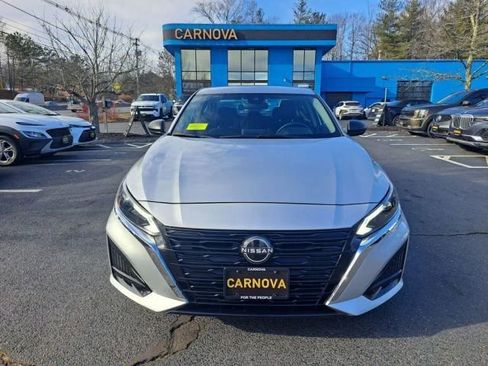 Used 2024 Nissan Altima 2.5 SV FWD image 1