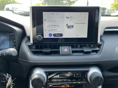 Used 2023 Toyota RAV4 LE FWD image 17