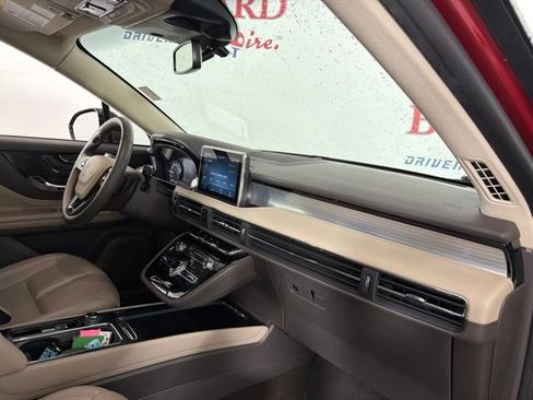 Certified 2022 Lincoln Corsair FWD image 17