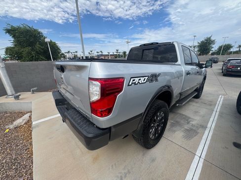 Used 2017 Nissan Titan PRO-4X AWD/4WD image 4