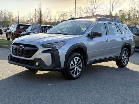 Used 2025 Subaru Outback image 7