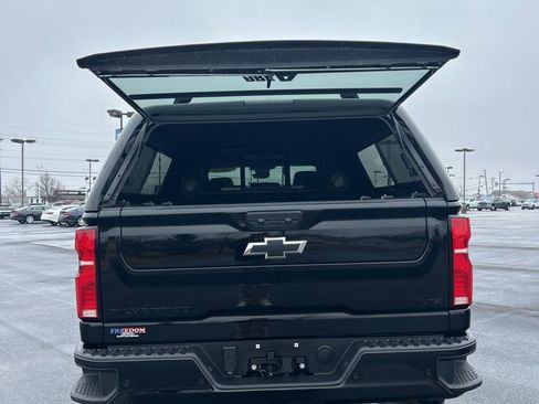 Used 2025 Chevrolet Silverado 2500 LTZ w/ Trail Boss Package image 21