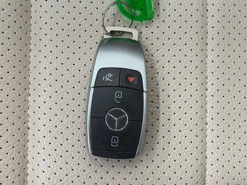 Used 2021 Mercedes-Benz GLC 300 4MATIC image 48