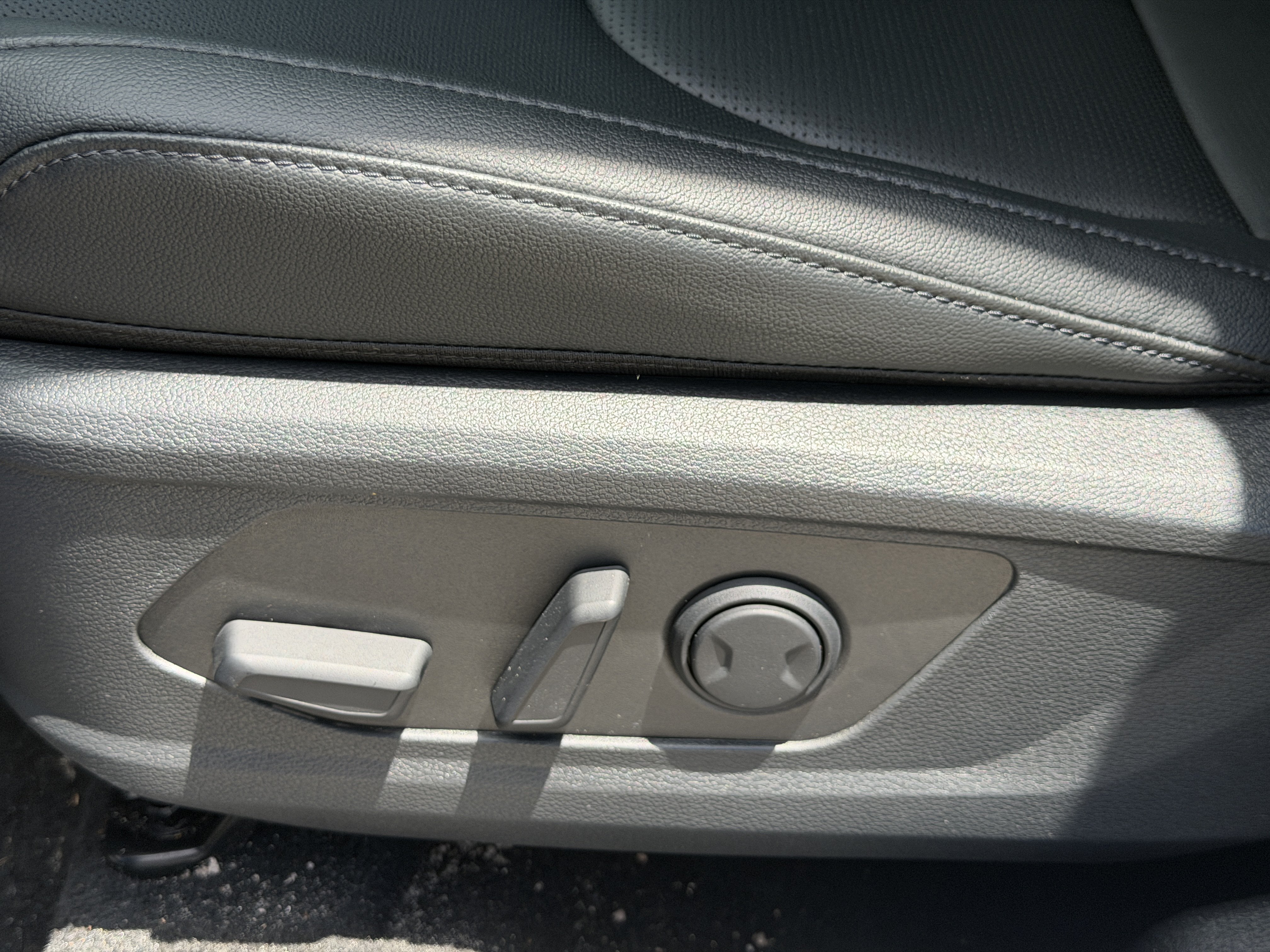 New 2026 Kia Sportage SX FWD image 17