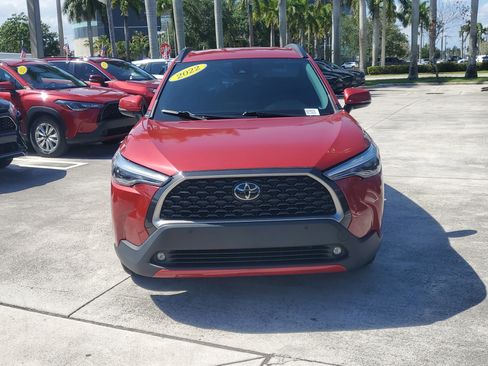 Used 2022 Toyota Corolla Cross XLE FWD image 8