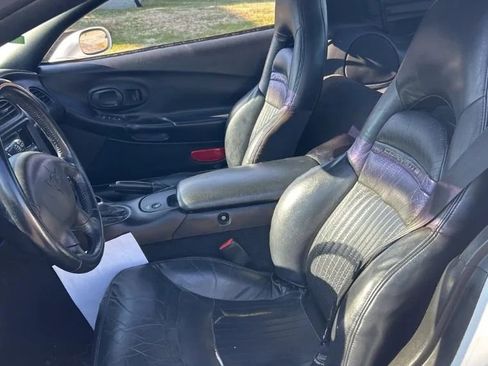 Used 1999 Chevrolet Corvette Coupe w/ Roof Pkg image 8