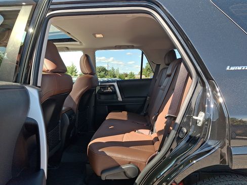 Used 2023 Toyota 4Runner Limited AWD/4WD image 9