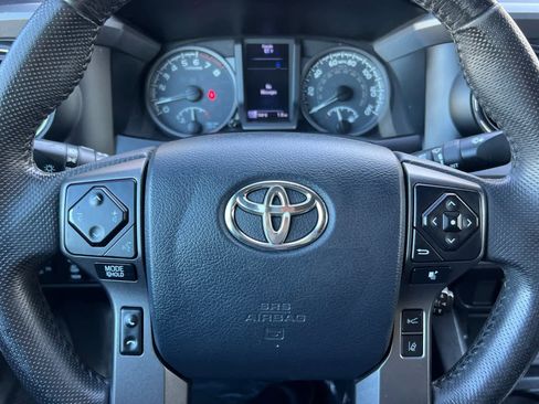 Used 2018 Toyota Tacoma TRD Sport image 24
