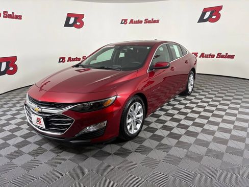 Used 2022 Chevrolet Malibu LT image 2