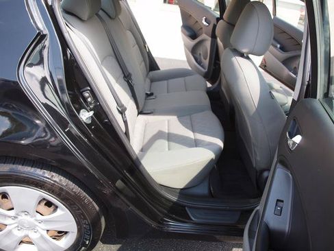 Used 2016 Kia Forte LX FWD image 7