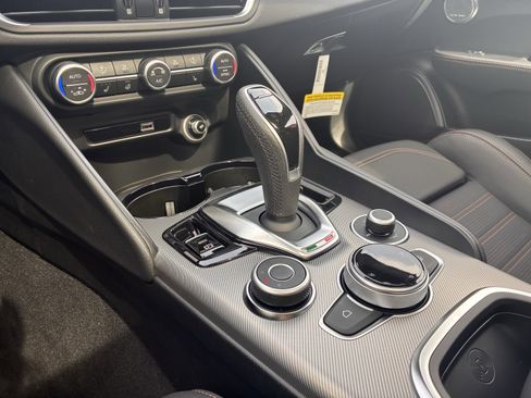 Certified 2025 Alfa Romeo Giulia AWD w/ Driving Assist Package image 18