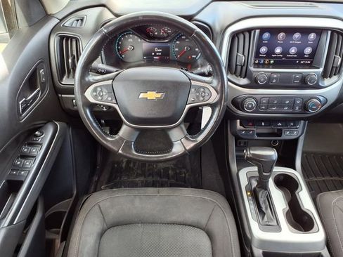 Used 2019 Chevrolet Colorado LT w/ LT Convenience Package image 6