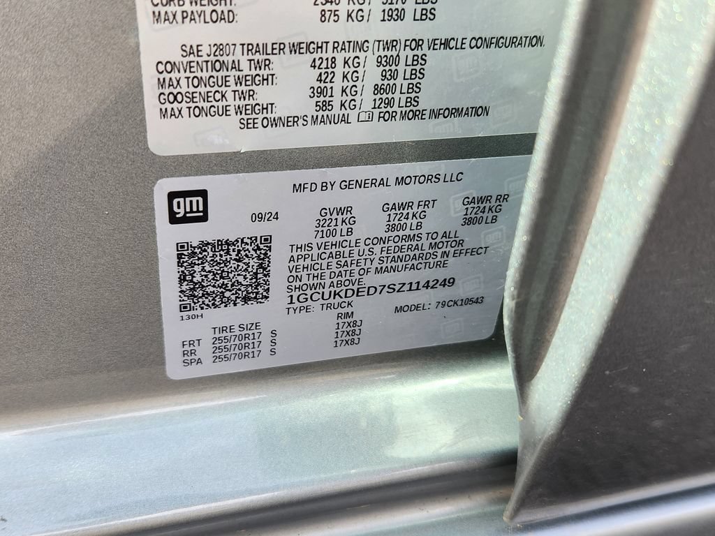 Used 2025 Chevrolet Silverado 1500 LT AWD/4WD image 38