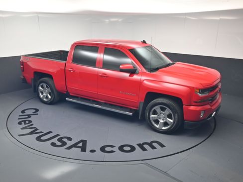 Used 2018 Chevrolet Silverado 1500 LT w/ All Star Edition image 29