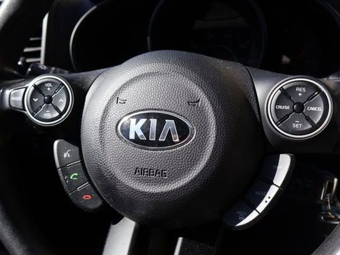 Used 2016 Kia Soul Base image 11