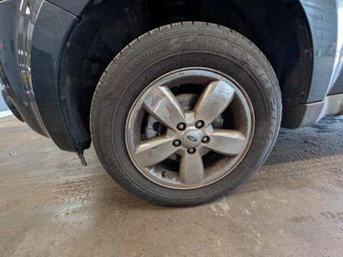 Used 2009 Ford Escape Limited FWD image 11