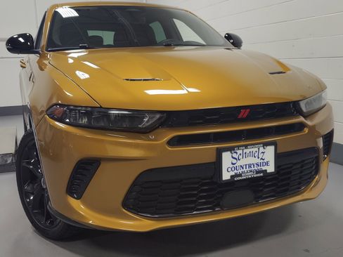 Used 2024 Dodge Hornet R/T image 2