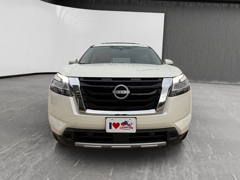 Used 2024 Nissan Pathfinder Platinum w/ Cargo Package FWD image 8