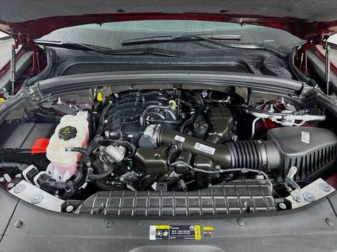 Used 2024 Jeep Grand Cherokee Limited w/ Luxury Tech Group II image 31