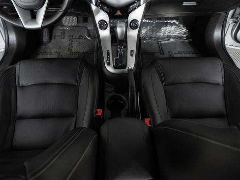 Used 2012 Chevrolet Cruze LT w/ RS Package image 36