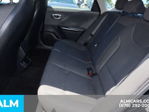 Used 2025 Kia K4 FWD image 17