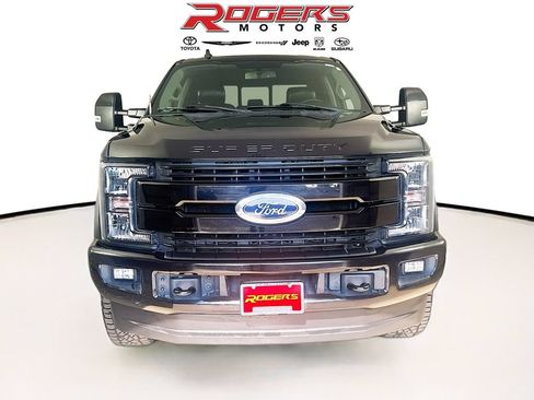 Used 2019 Ford F350 Lariat AWD/4WD image 2
