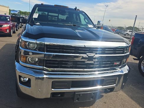 Used 2017 Chevrolet Silverado 2500 LTZ w/ Vortec Plus Package AWD/4WD image 2