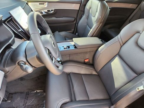 New 2026 Volvo XC90 B6 Ultra w/ Lounge Package image 7