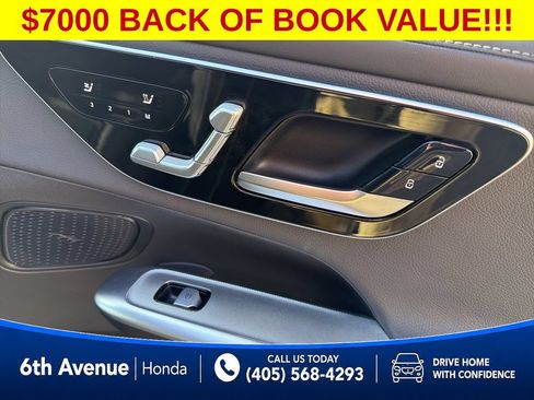 Used 2024 Mercedes-Benz GLC 300 4MATIC image 19