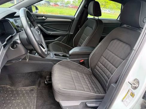 Used 2024 Volkswagen Jetta Sport FWD image 15