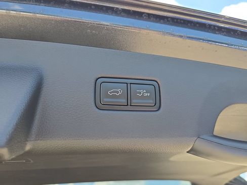 New 2027 Kia Carnival EX FWD image 11