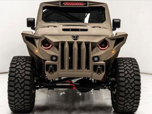 Used 2025 Jeep Gladiator Sport image 8