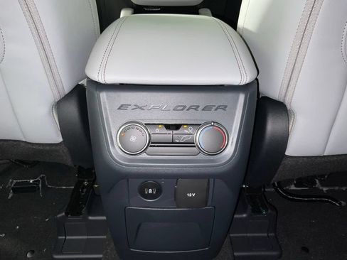 New 2026 Ford Explorer Active w/ Active Comfort Package RWD image 18