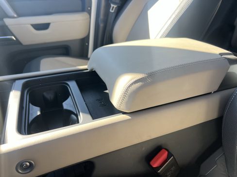 Certified 2024 Land Rover Defender 130 X-Dynamic SE image 28